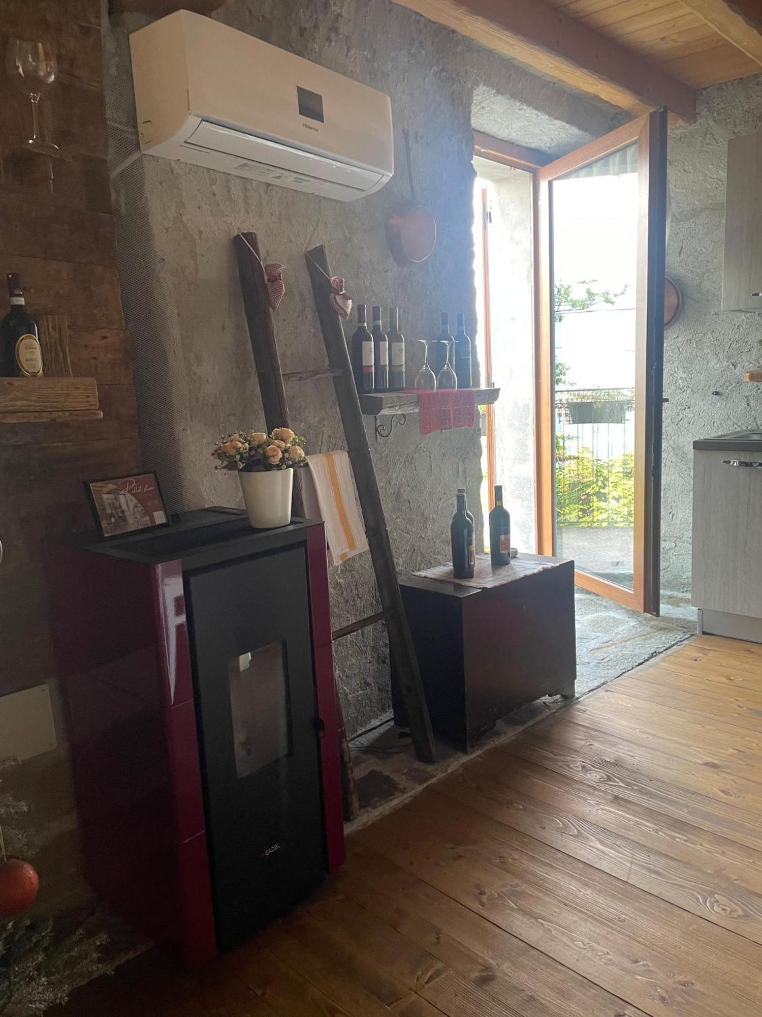 Stone House: Fairytale Flat With Magic Lake View Bellano Eksteriør bilde