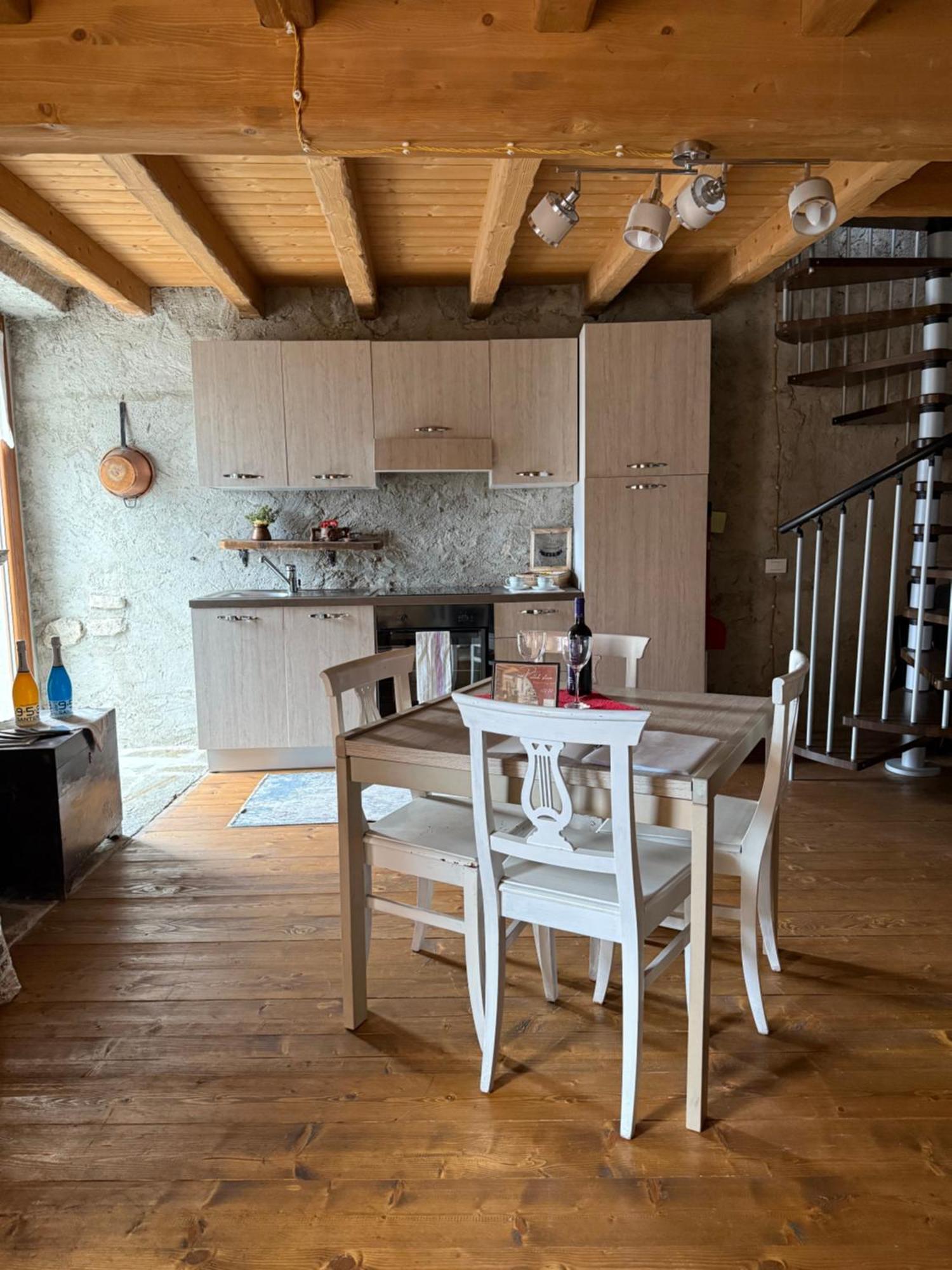 Stone House: Fairytale Flat With Magic Lake View Bellano Eksteriør bilde